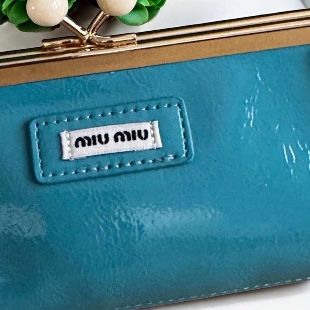 New w/ Box Miu Miu VIP Crossbody Clutch in Tiffany Blue with Gold Hardwa… - Picture 3 of 10